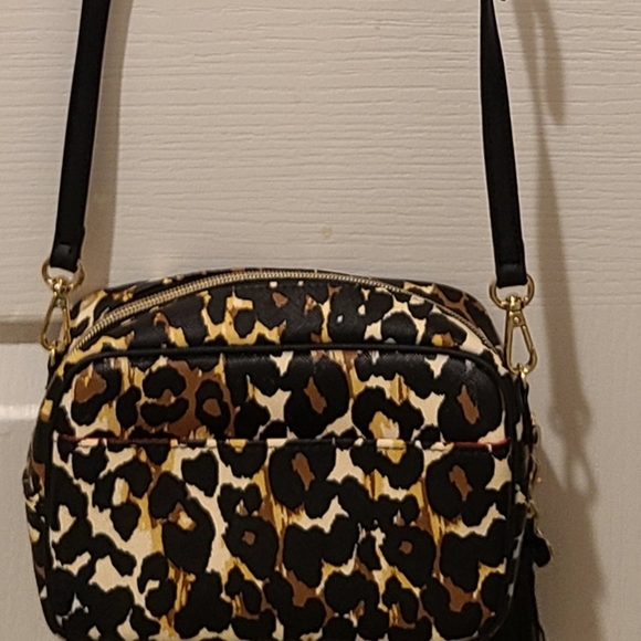VICTORIA'S SECRET LEOPARD PRINTCROSSBODY BAG - Picture 2 of 13